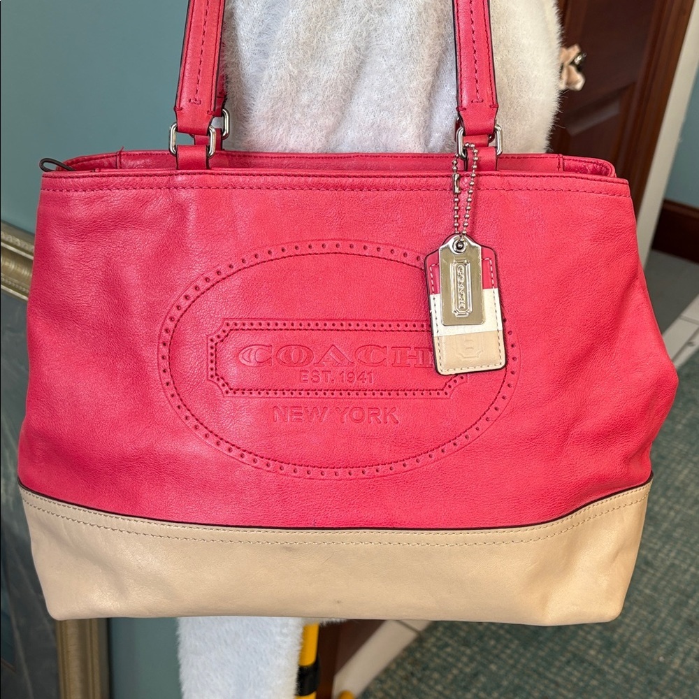 Coach Hampton Red and Tan Tote Bag  Shoulder bag  soft smooth leather Excellent